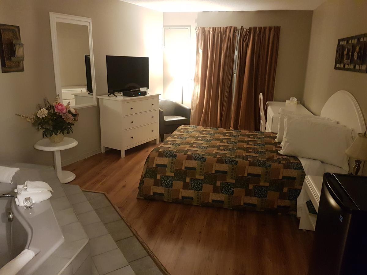 Motel Les Pignons Verts Buckingham Dış mekan fotoğraf