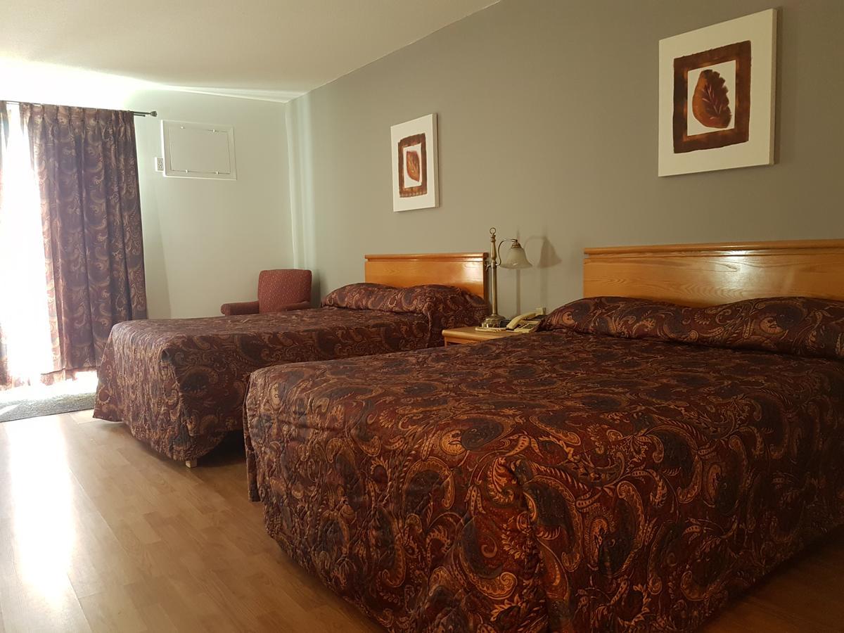 Motel Les Pignons Verts Buckingham Dış mekan fotoğraf
